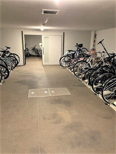 サーパス本山鹿子町の物件内観写真