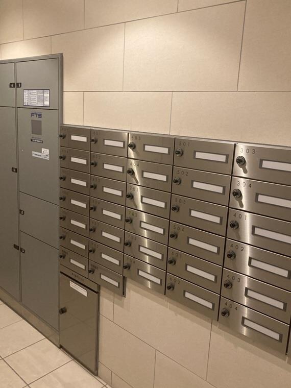 プレサンスロジェ本陣駅前の物件外観写真