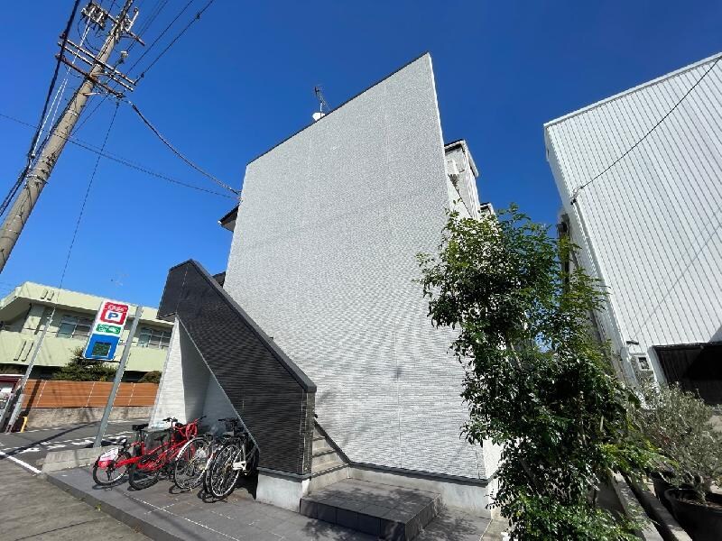 コンフォート上高畑の物件外観写真