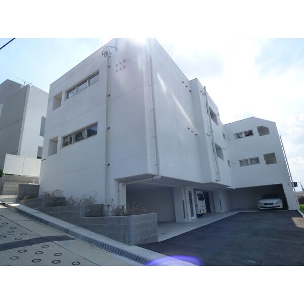 Le Vent Motoyama（ルヴァンモトヤマ）の物件外観写真