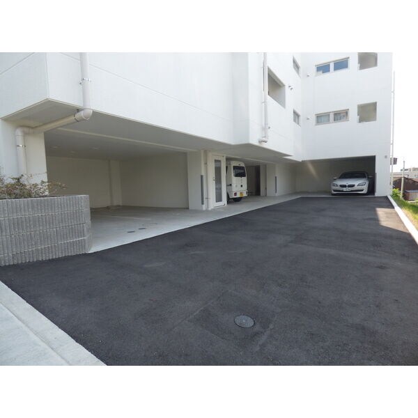 Le Vent Motoyama（ルヴァンモトヤマ）の物件外観写真