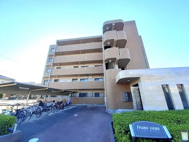 フランカーサの物件外観写真
