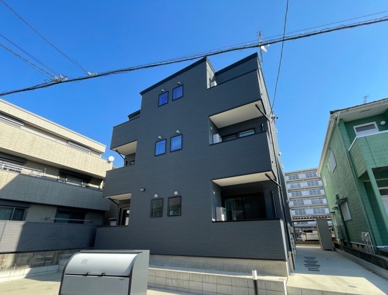 ＣＲＡＳＴＩＮＥ上飯田東町４丁目の物件外観写真