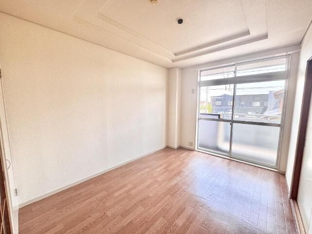 シャトーエルクの物件内観写真