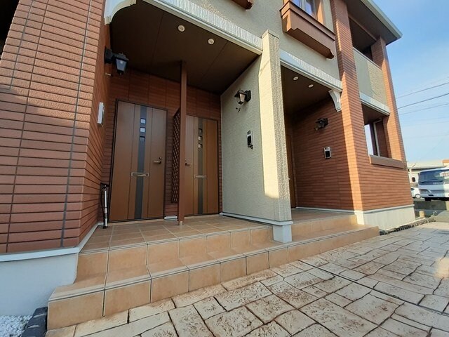 モンテリサイアの物件外観写真