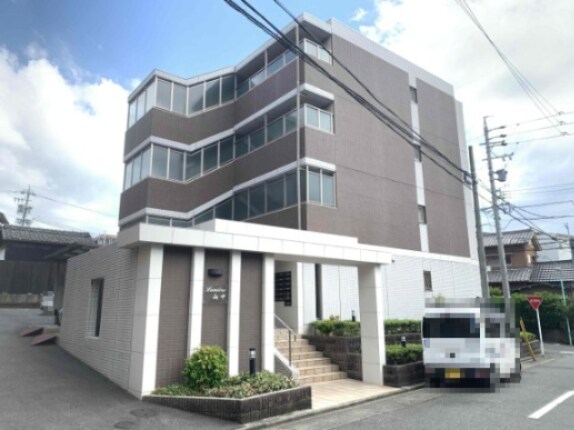 ルミエール山中の物件外観写真