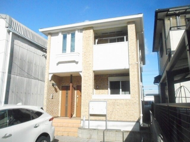 フィオーレの物件外観写真