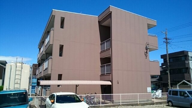 エステート万町の物件外観写真