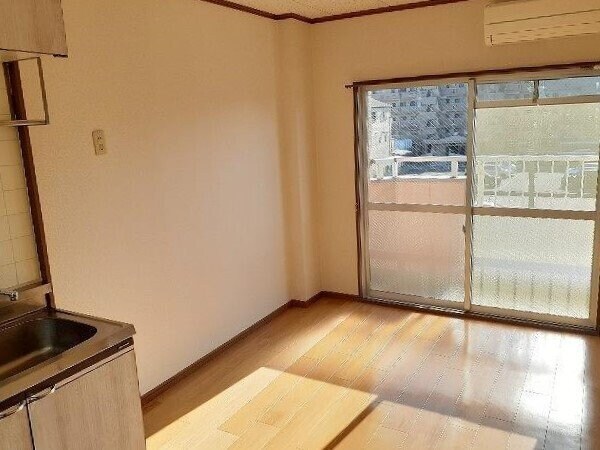 エステート万町の物件内観写真