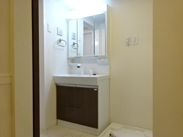 Berg SAKAEの物件内観写真