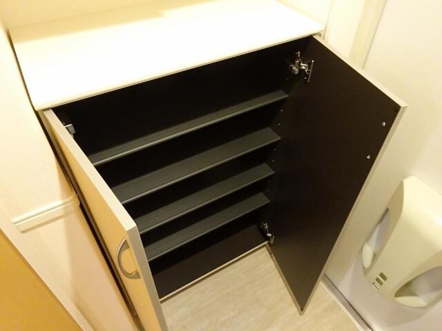 ウエストウイング６の物件内観写真