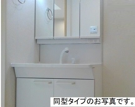 ラ・フュンフの物件内観写真