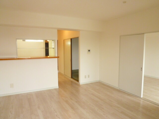 第五西垣ハイツの物件内観写真