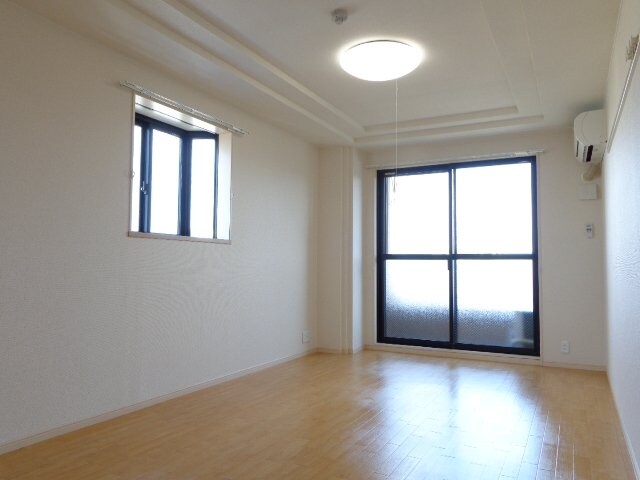 プレジデント・川中の物件内観写真