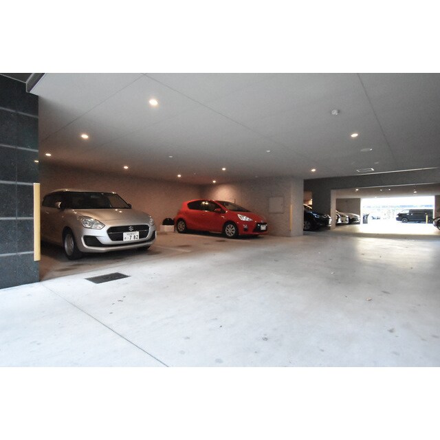 Gramercy Shirakawa Koenの物件外観写真