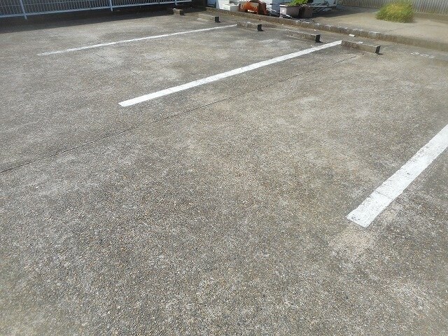 サンリバ－ウエストの物件外観写真