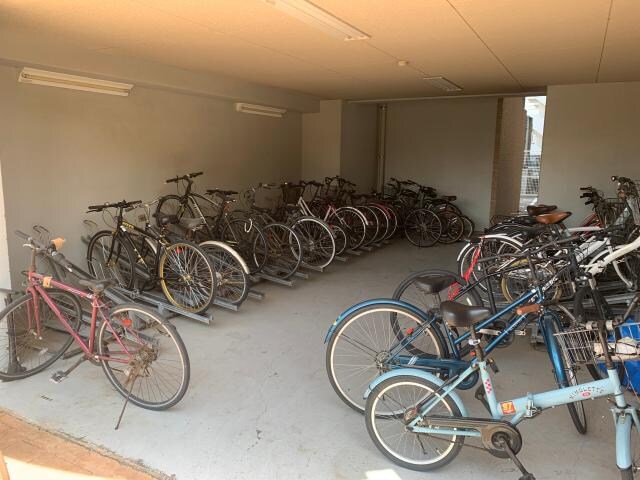 ヴィラクレスト吉塚の物件外観写真