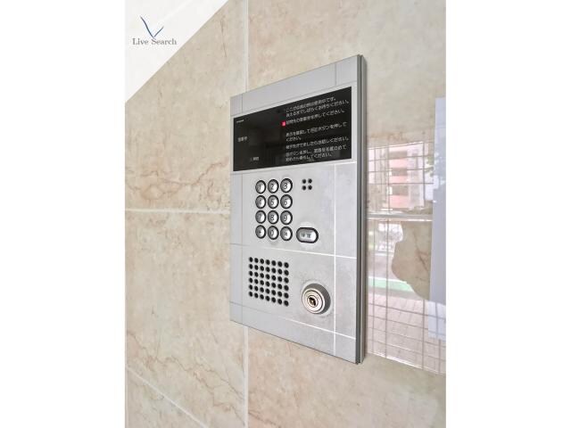 フリューゲル高砂の物件外観写真