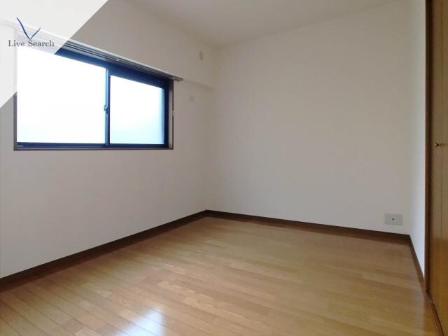 フリューゲル高砂の物件内観写真