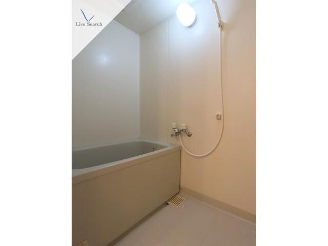 フリューゲル高砂の物件内観写真