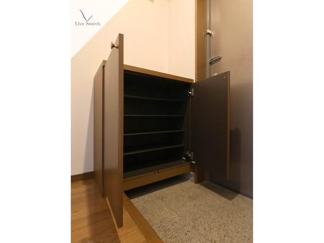 フリューゲル高砂の物件内観写真