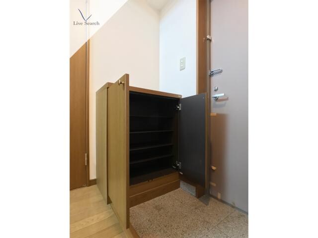 フリューゲル高砂の物件内観写真