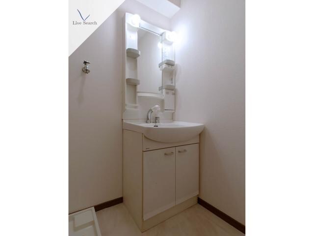 フリューゲル高砂の物件内観写真