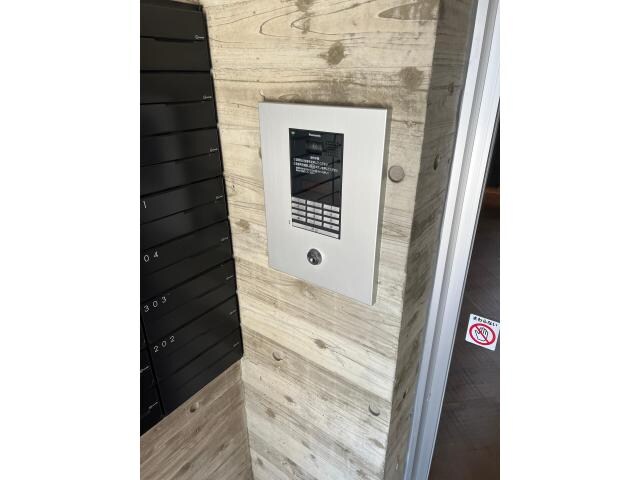 Y・MFLATの物件外観写真