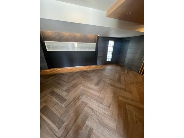 Y・MFLATの物件外観写真