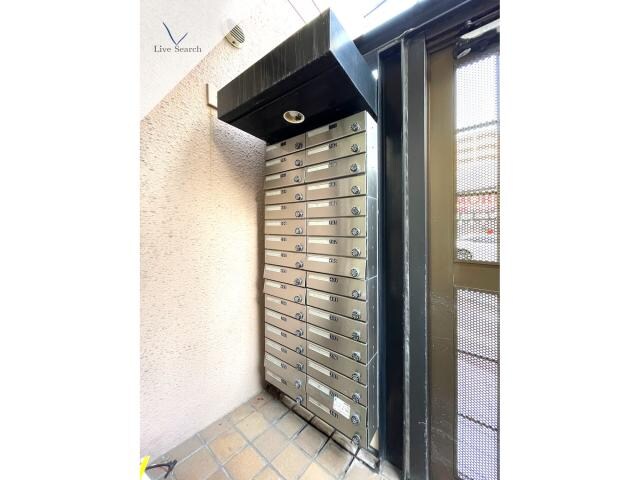 ルエメゾンロワール六本松の物件外観写真