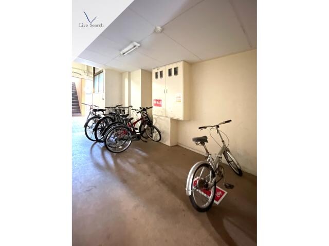 ルエメゾンロワール六本松の物件外観写真