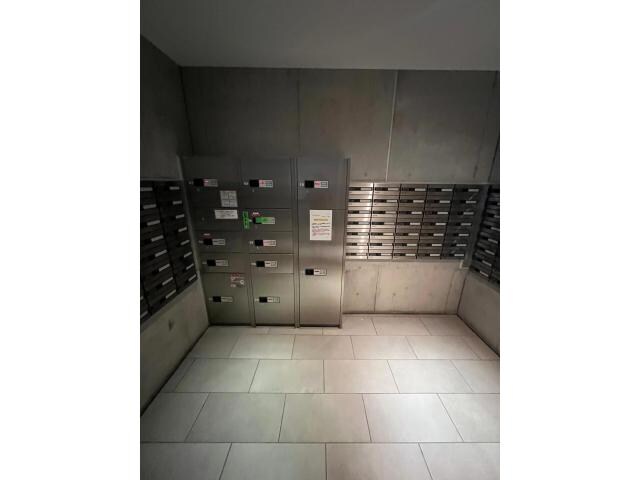 レジディア西新の物件外観写真