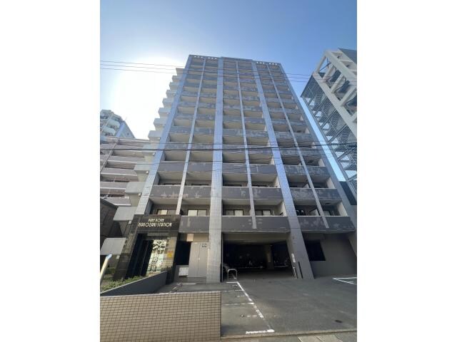 ピュアドーム箱崎ステーションの物件外観写真