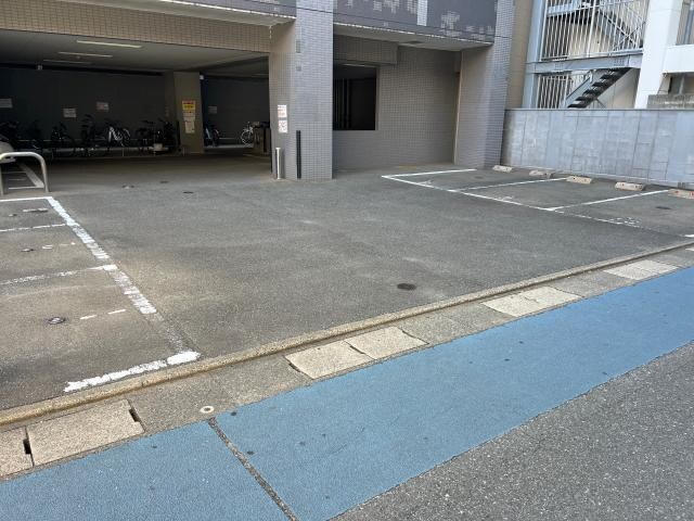 ピュアドーム箱崎ステーションの物件外観写真