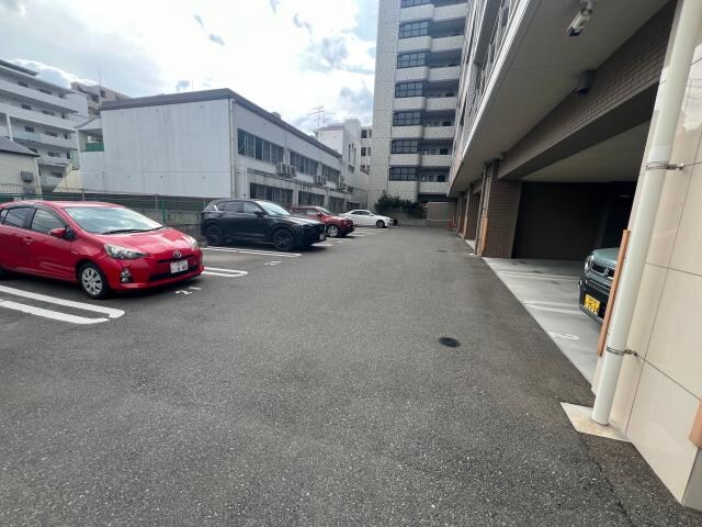 ルミエール箱崎駅前の物件外観写真