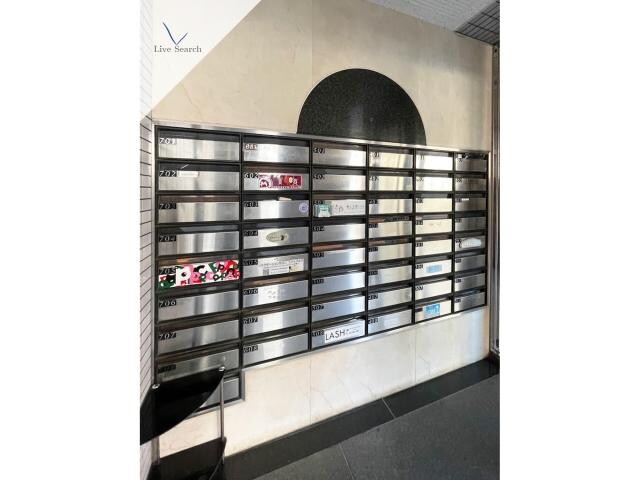 サンセーヌ大名の物件外観写真