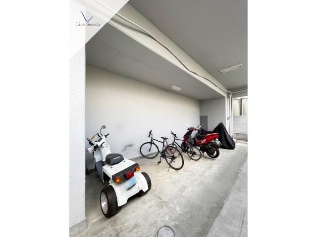 サンセーヌ大名の物件外観写真