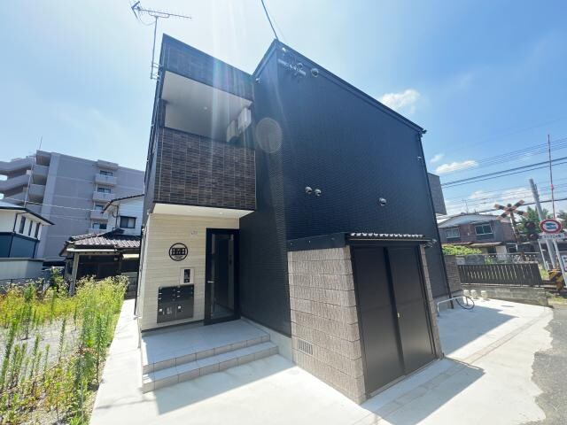 BRAVEBASE二日市駅南の物件外観写真