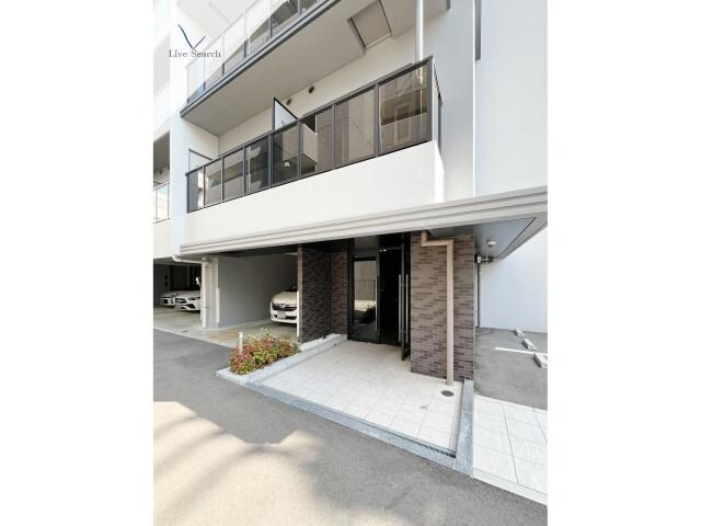 MODERN PALAZZO HAKATA EASTの物件外観写真