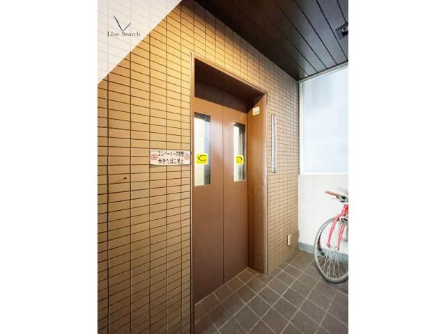 アリビラ平尾の物件外観写真