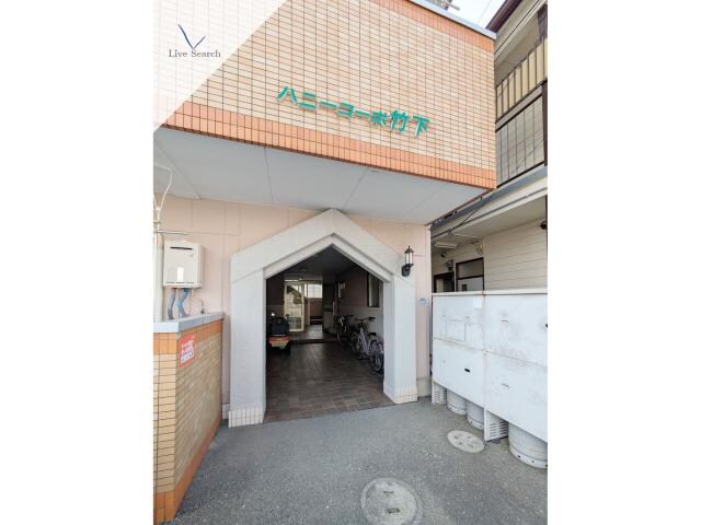 ハニーコーポ竹下の物件外観写真