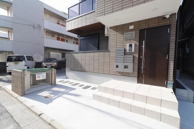 箱崎宮前駅 徒歩3分 2階の物件外観写真