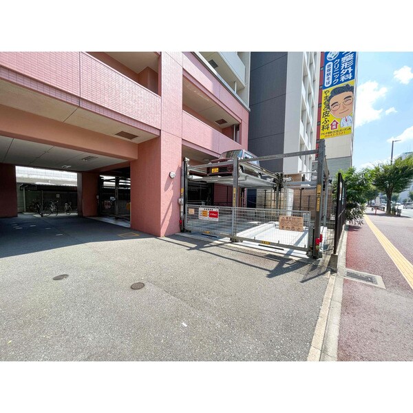 クリムゾン吉塚の物件外観写真