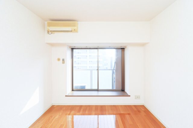 クレタ県庁前の物件内観写真