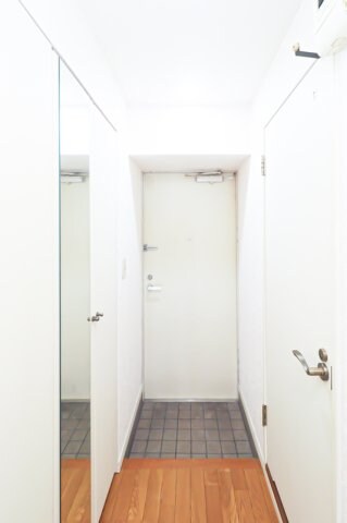 クレタ県庁前の物件内観写真