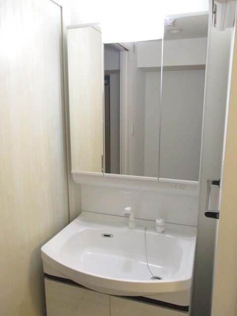 箱崎駅 徒歩3分 5階の物件内観写真