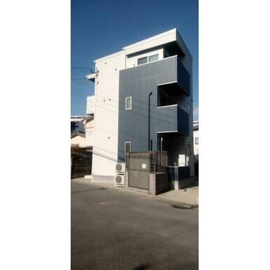 メゾンクラッセ吉塚の物件外観写真