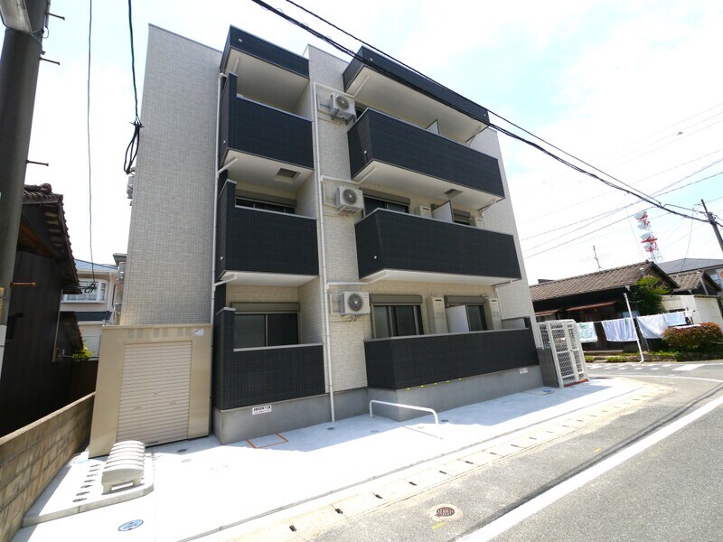 福岡県春日市大和町２丁目の物件外観写真