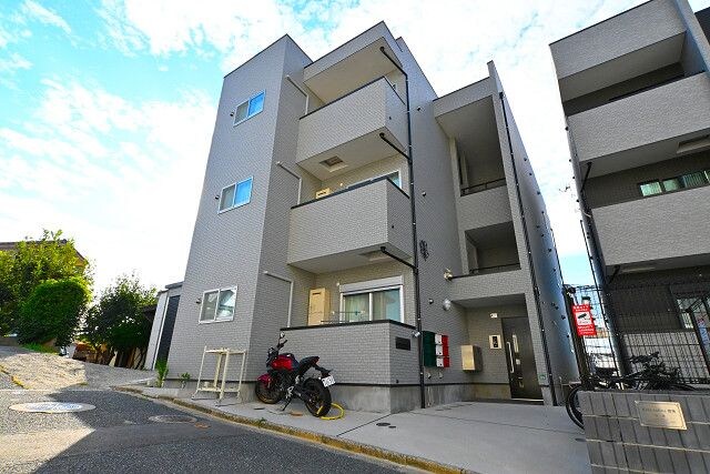 Bella collina香椎の物件外観写真