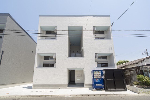 コージーフォートの物件外観写真